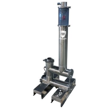 Defender – All stainless steel moisture trap with humidity deflection baffles and electric float